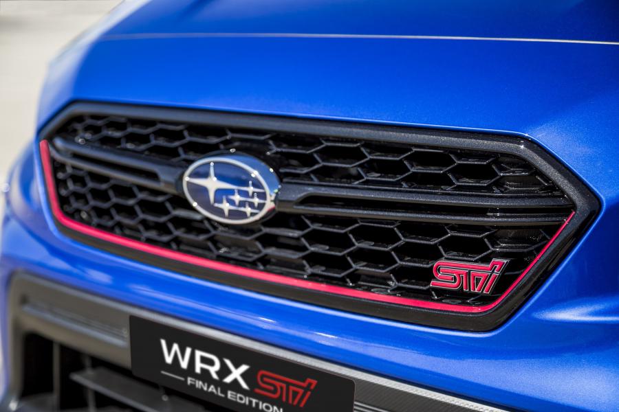 Логотип Subaru WRX STI Final Edition 2019 года  (ES) (фото 3 из 40)